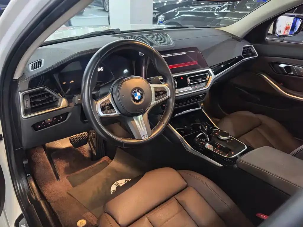 BMW 3 Series 2021 из CN, фото 2