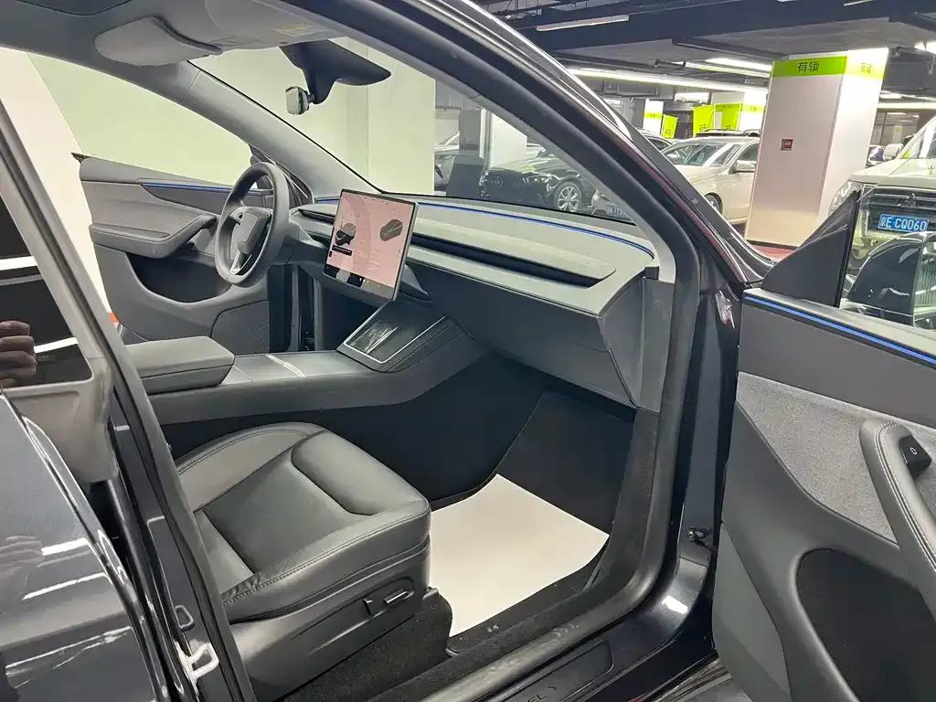 Tesla Model Y — фото 3