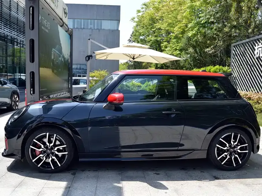 MINI JCW (John Cooper Works) — фото 7