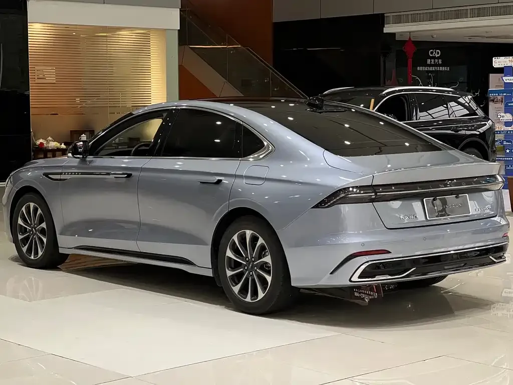 Lincoln Z 2023 из CN, фото 2