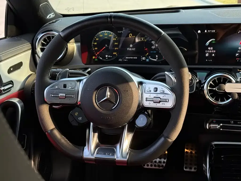 Mercedes-Benz CLA AMG — фото 7