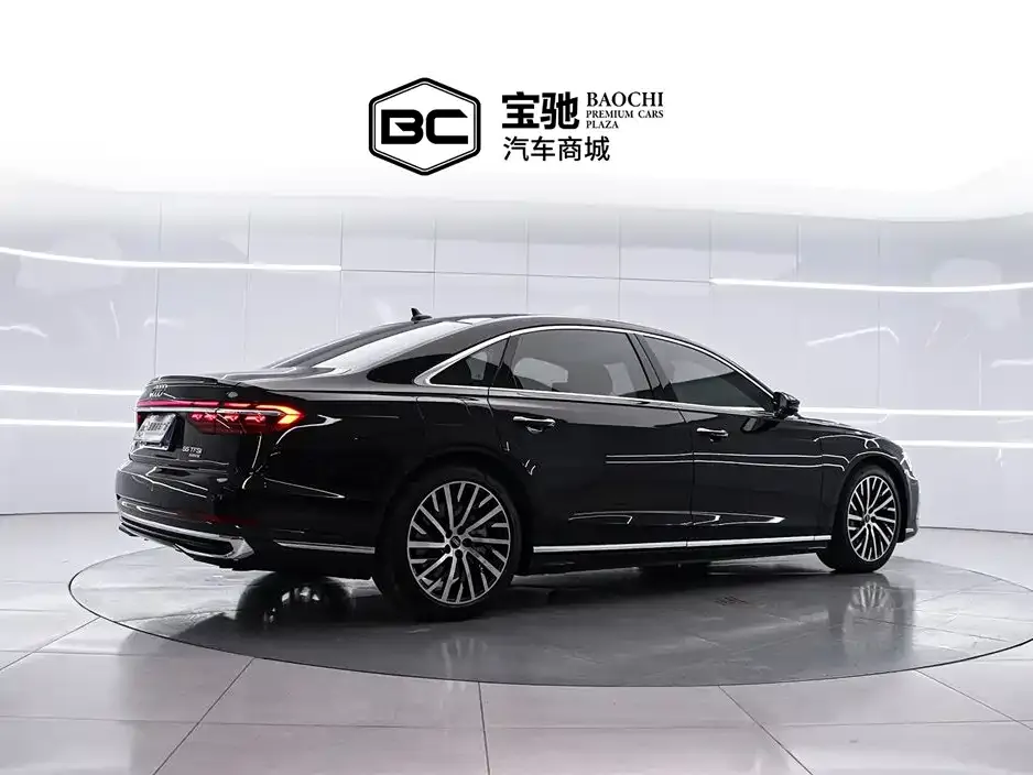 Audi A8 — фото 10