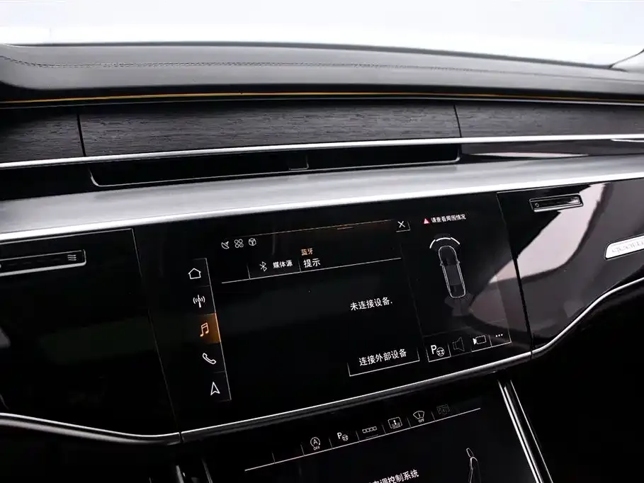 Audi A8 — фото 2