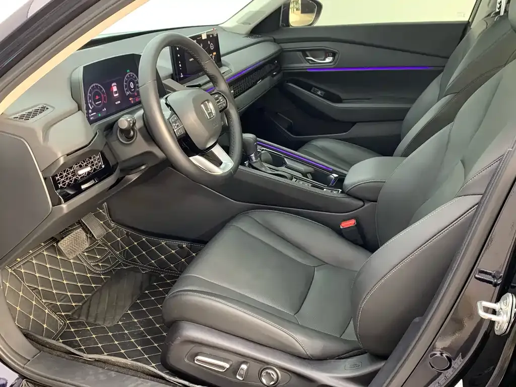 Honda Accord — фото 10