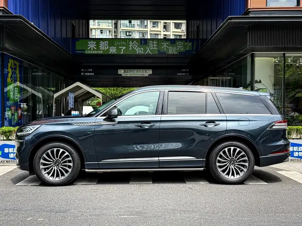 Lincoln Aviator — фото 6