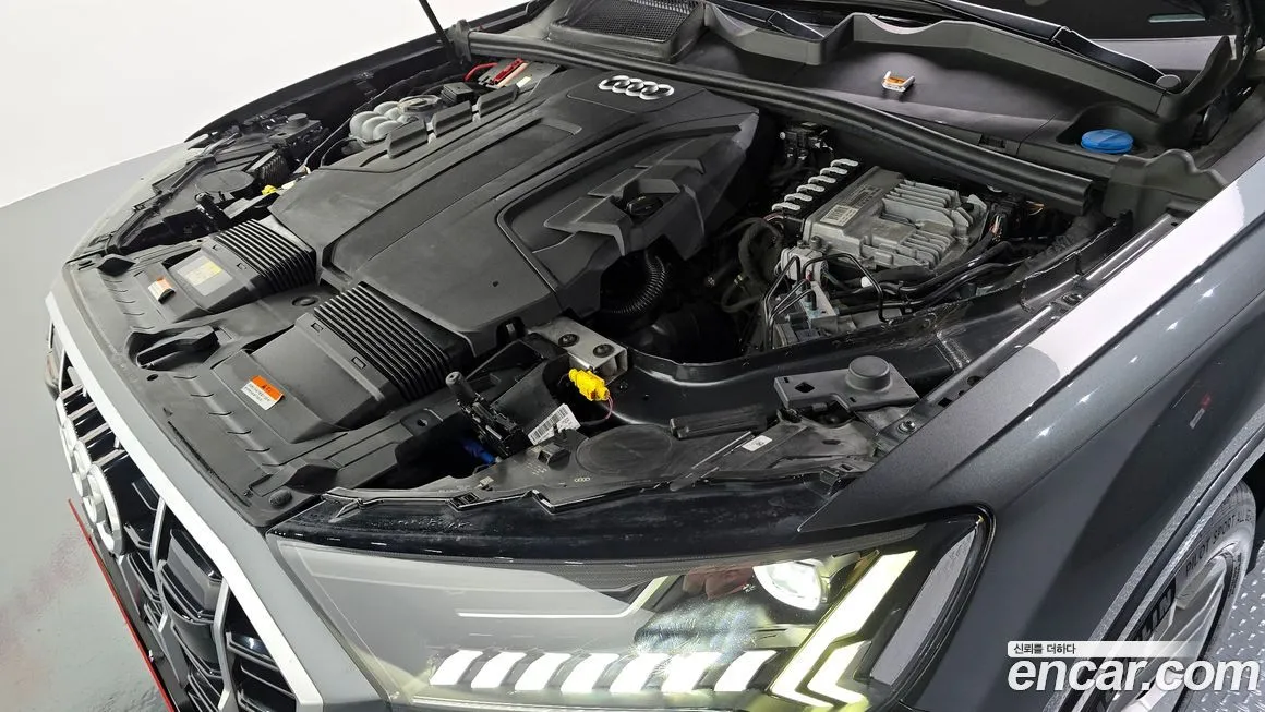Audi Q7 2021 из KR, фото 10