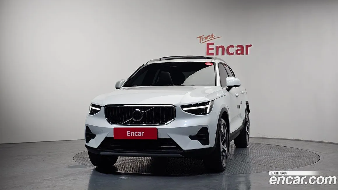 Volvo XC40 2025 из KR, фото 5