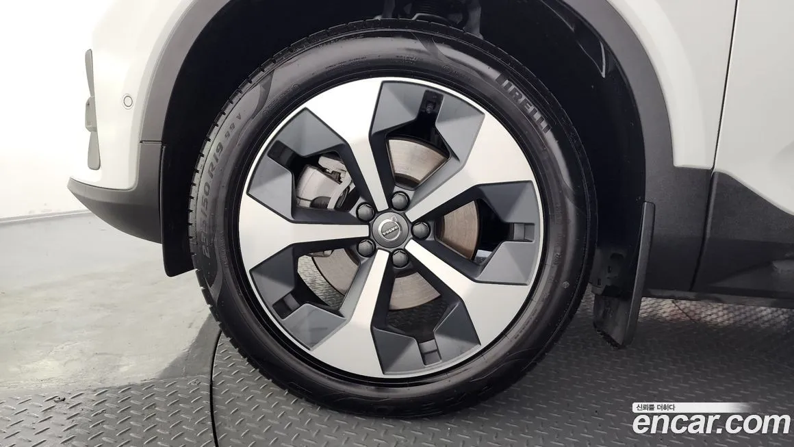 Volvo XC40 2025 из KR, фото 9