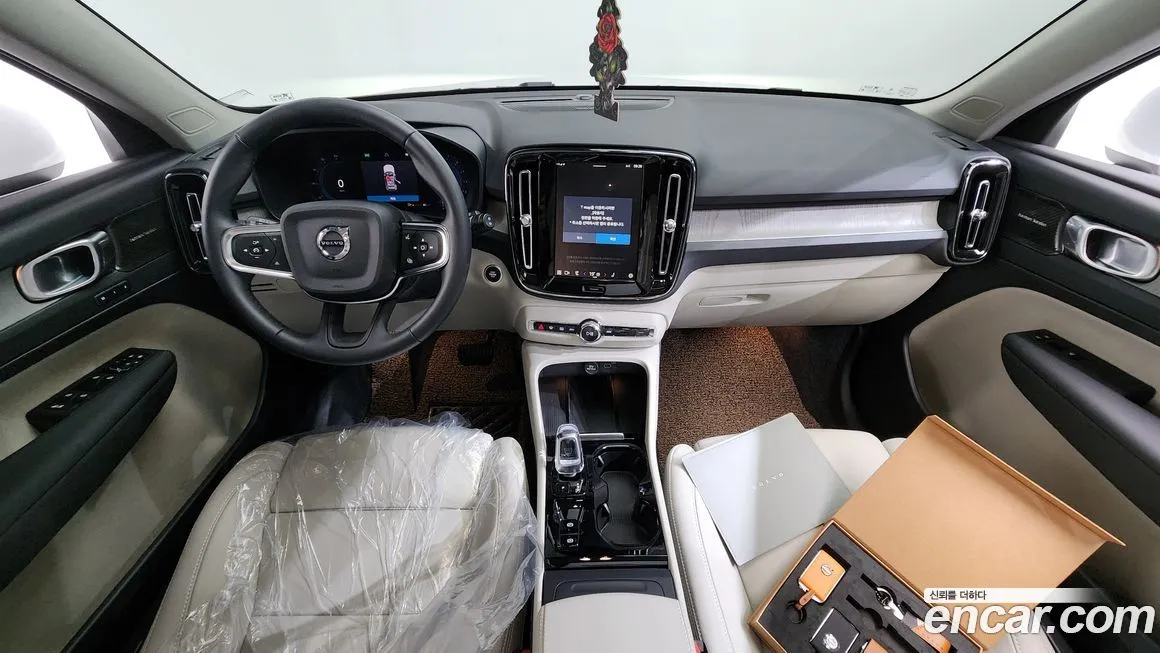 Volvo XC40 2025 из KR, фото 2