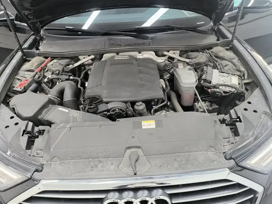 Audi A6L — фото 10