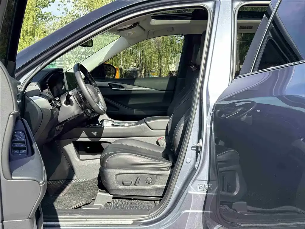 Infiniti QX60 2023 из CN, фото 5