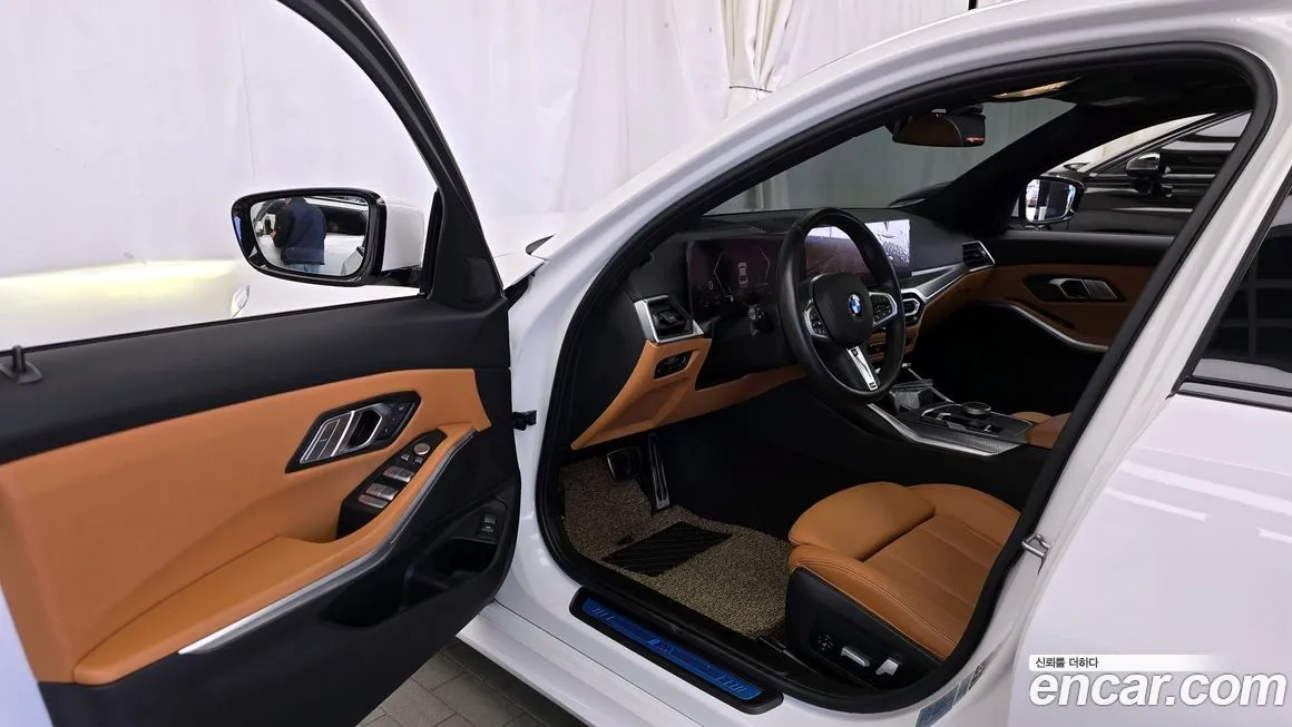 BMW 3-Series 2023 из KR, фото 4