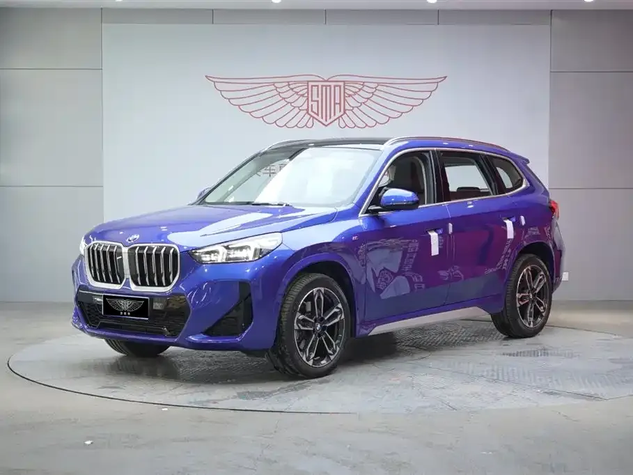 BMW X1 — фото 1