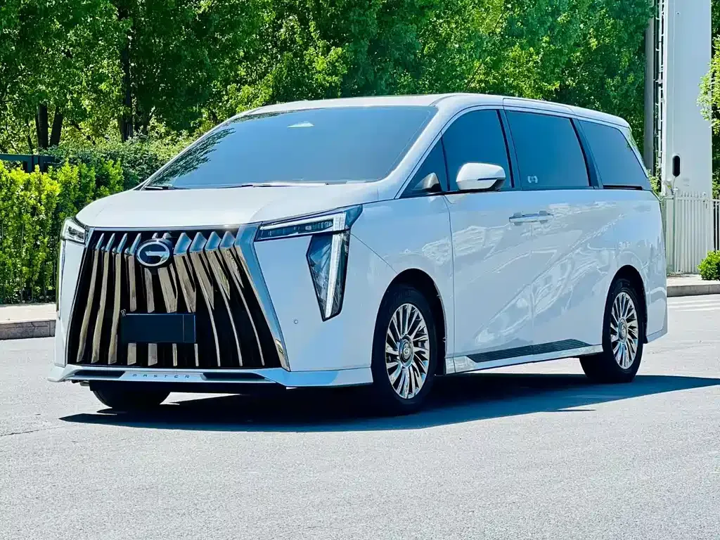 GAC Motor Trumpchi M8 — фото 1