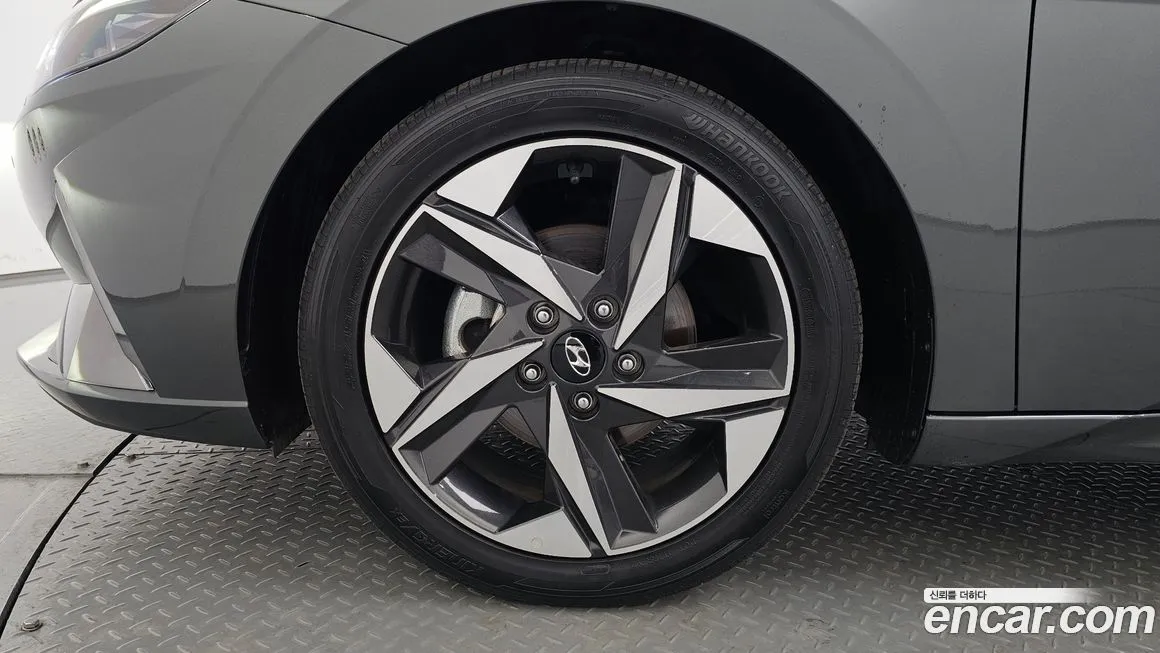 Hyundai AVANTE — фото 8
