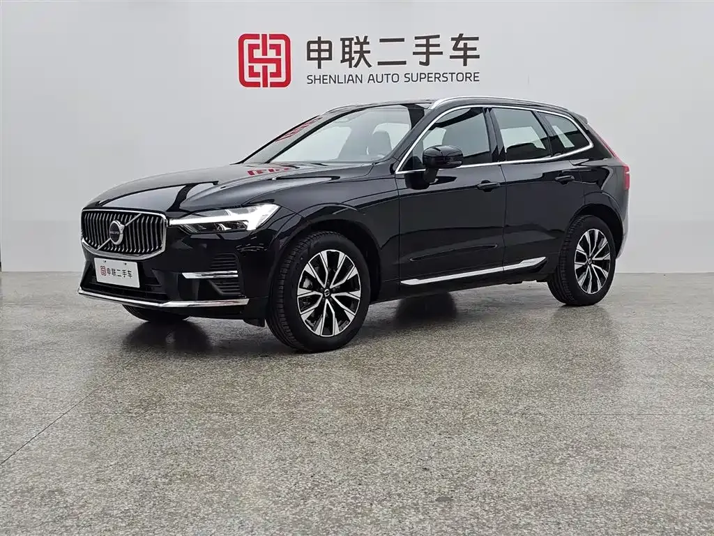 Volvo XC60 — фото 1