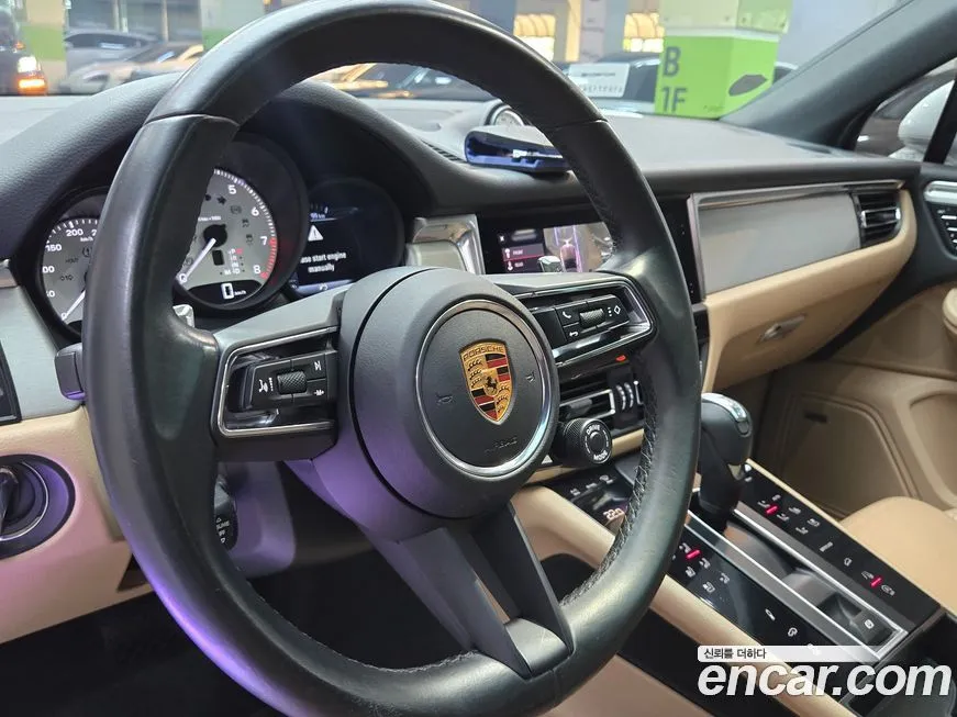 Porsche Macan 2022 из KR, фото 8