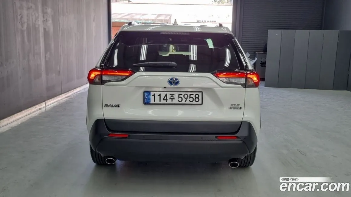 Toyota RAV4 2022 из KR, фото 2