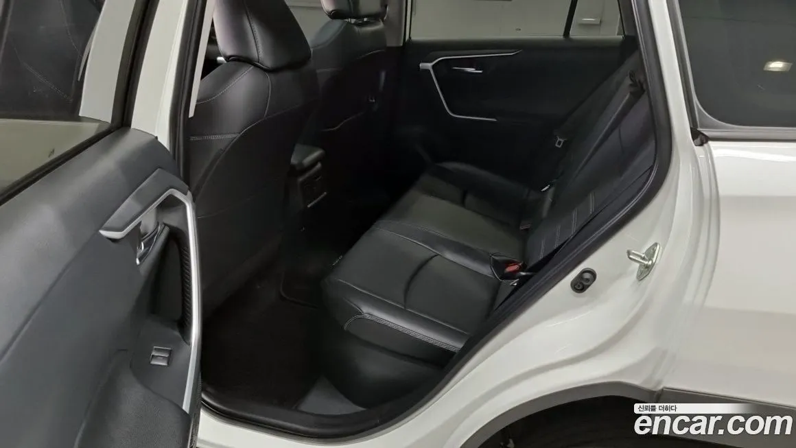 Toyota RAV4 2022 из KR, фото 5