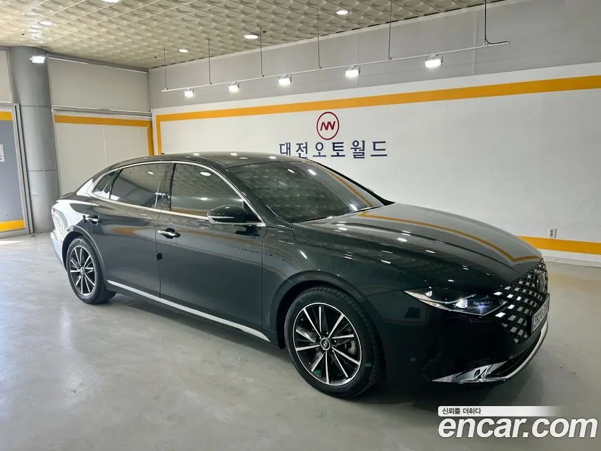 Hyundai Grandeur — фото 1