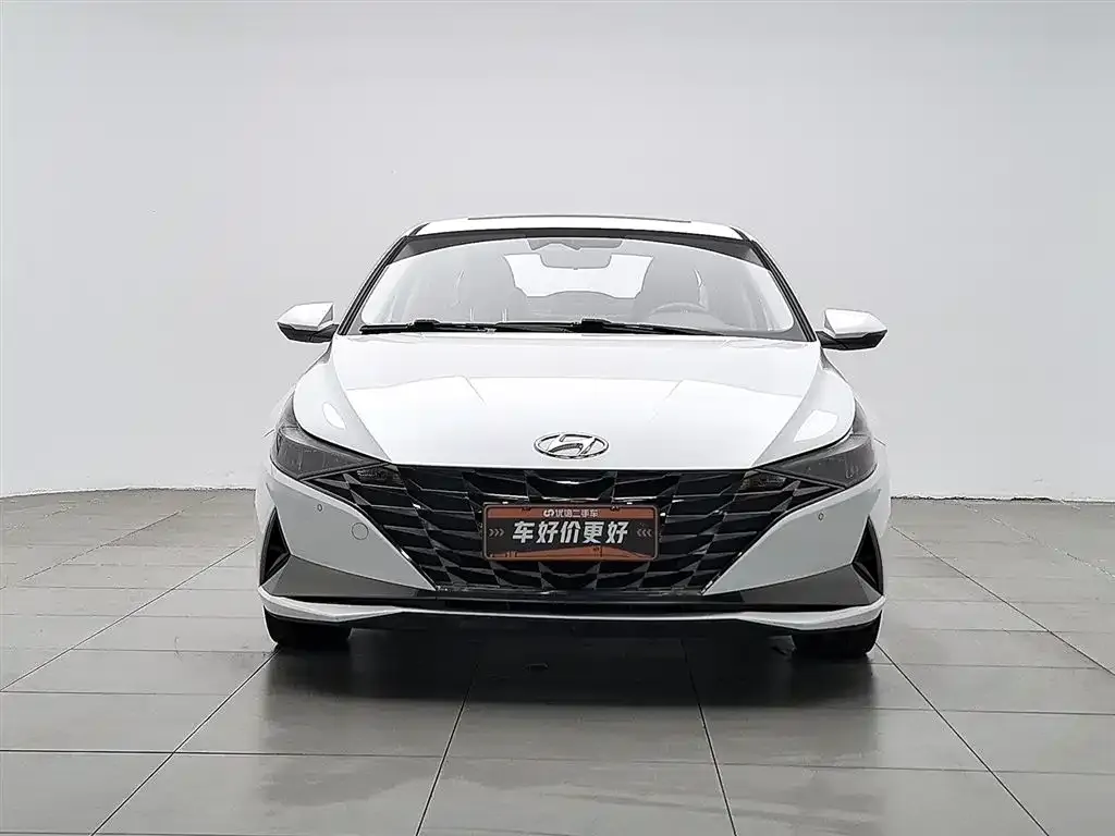 Hyundai Elantra — фото 4