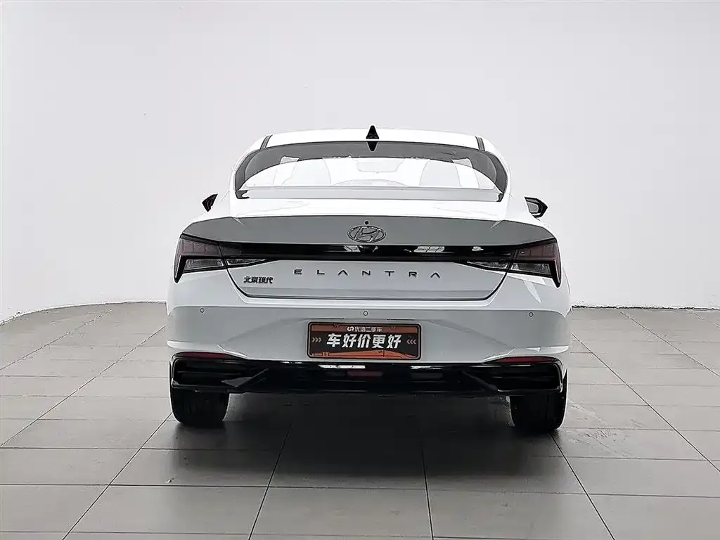 Hyundai Elantra — фото 5
