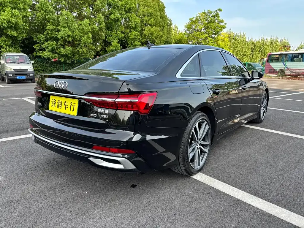 Audi A6L — фото 9