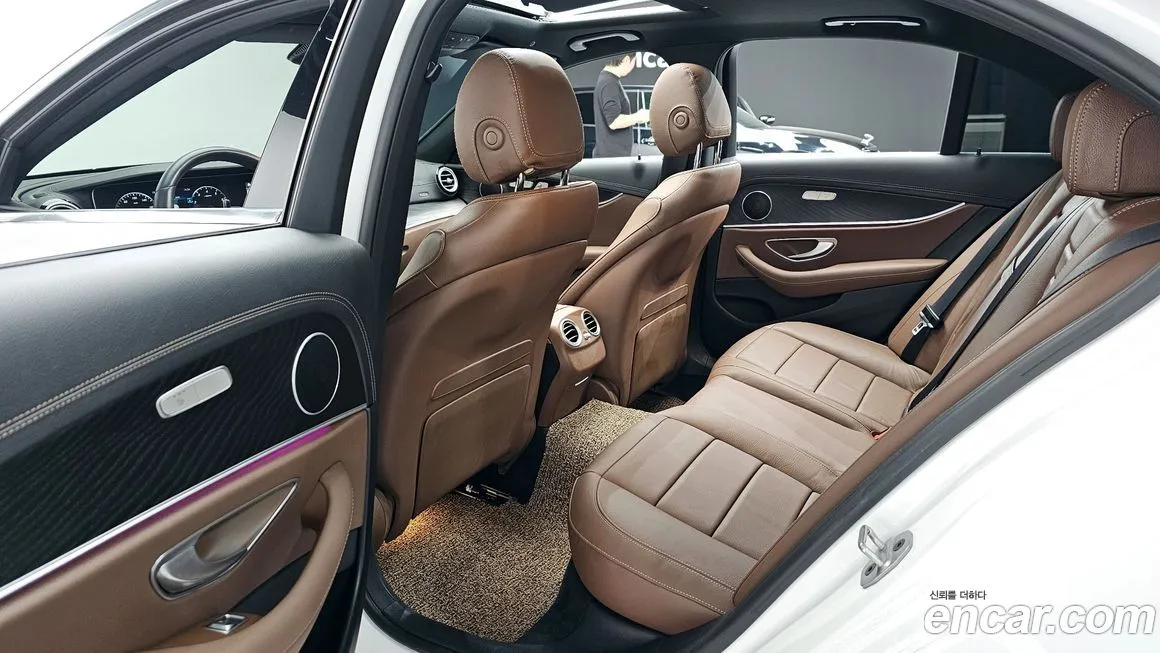 Mercedes-Benz E-Class 2023 из KR, фото 6
