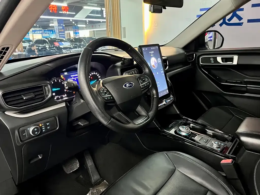 Ford Explorer 2021 из CN, фото 4