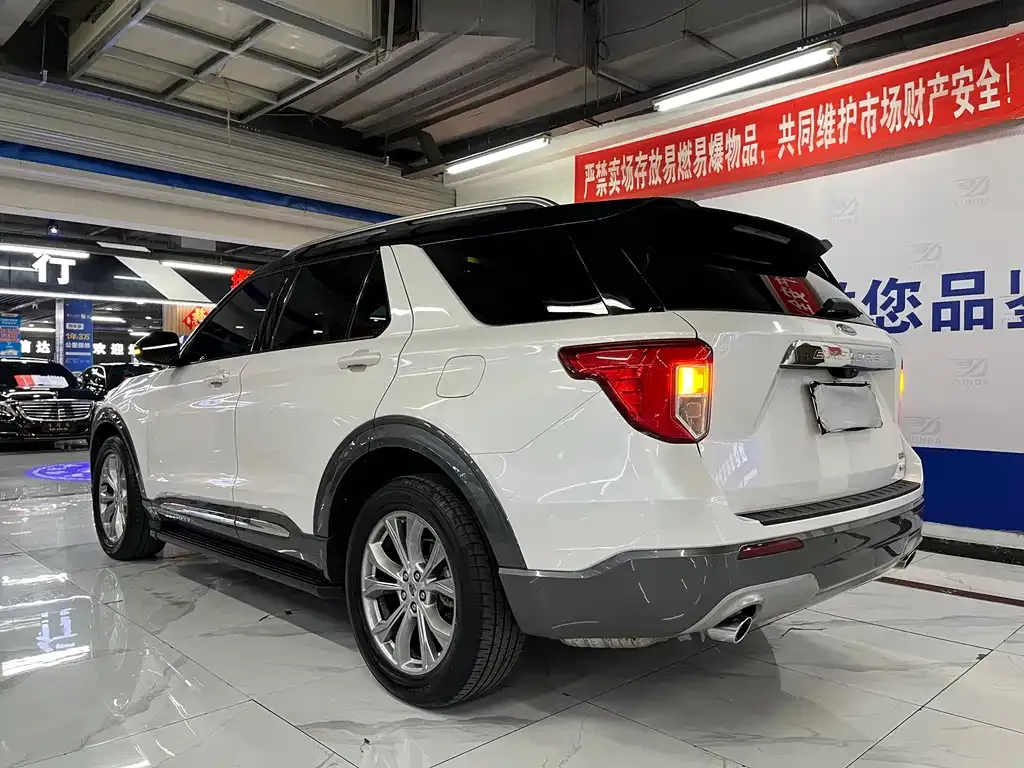 Ford Explorer 2021 из CN, фото 5