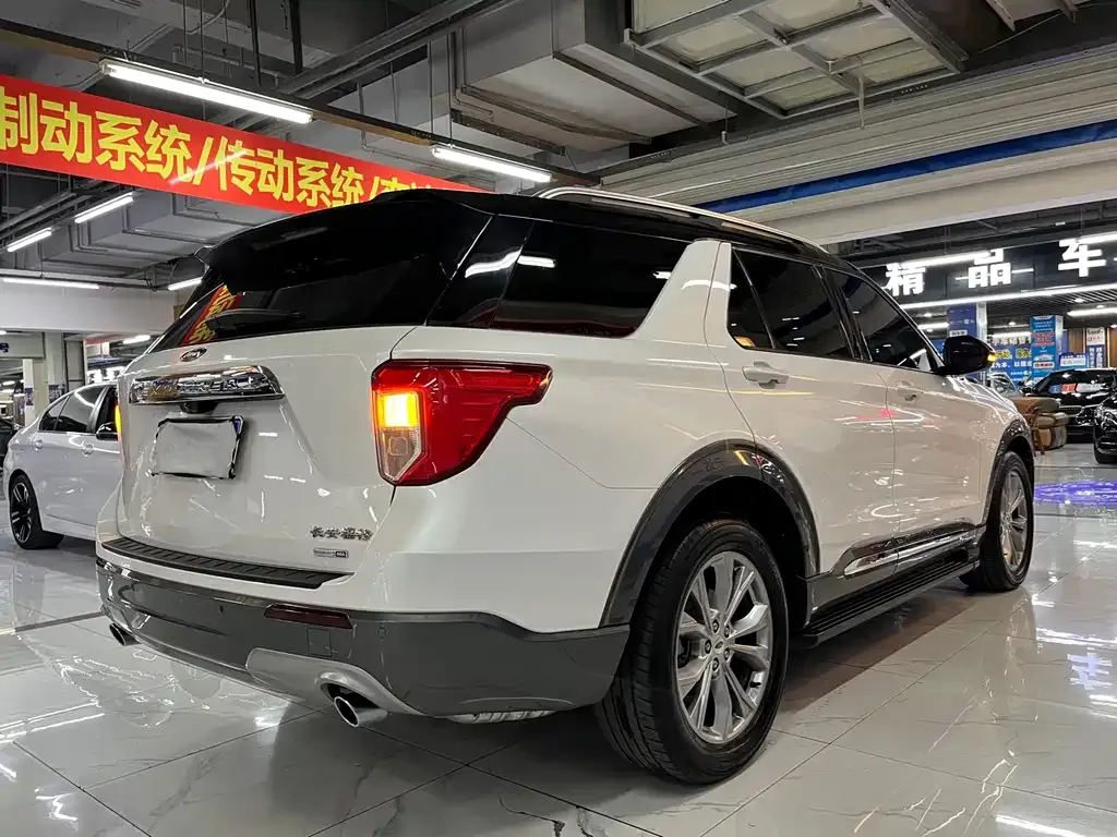 Ford Explorer 2021 из CN, фото 3