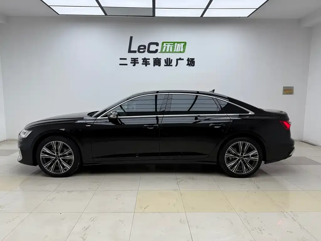 Audi A6L — фото 2