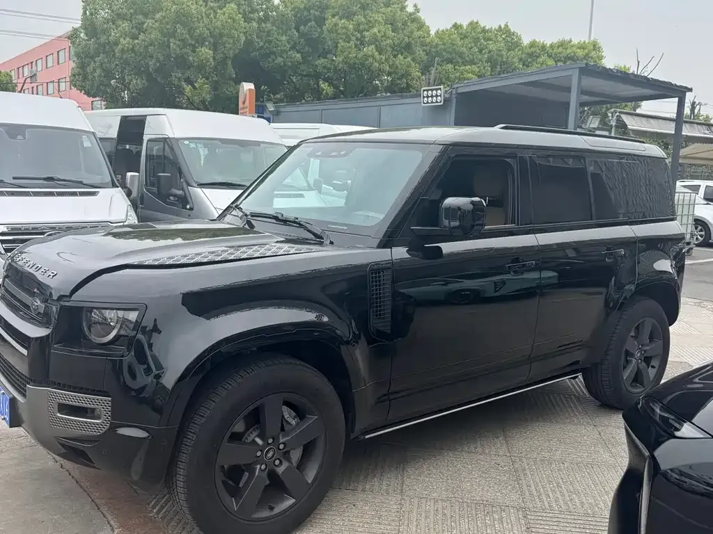 Land Rover Defender — фото 10