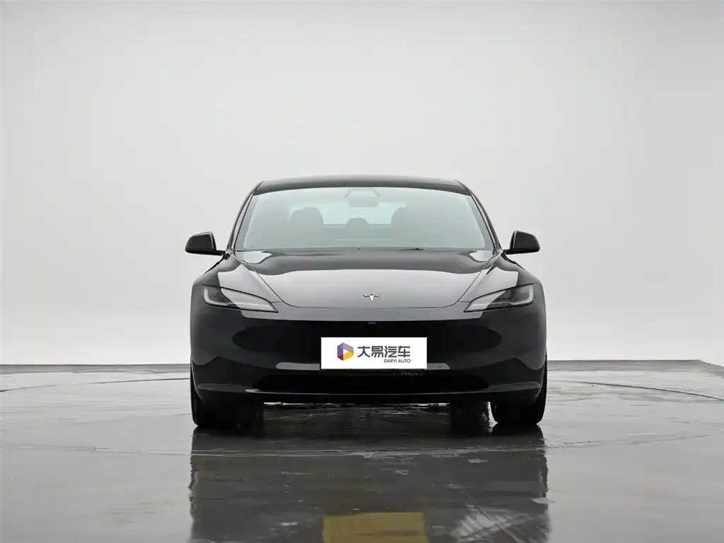 Tesla Model 3 — фото 10