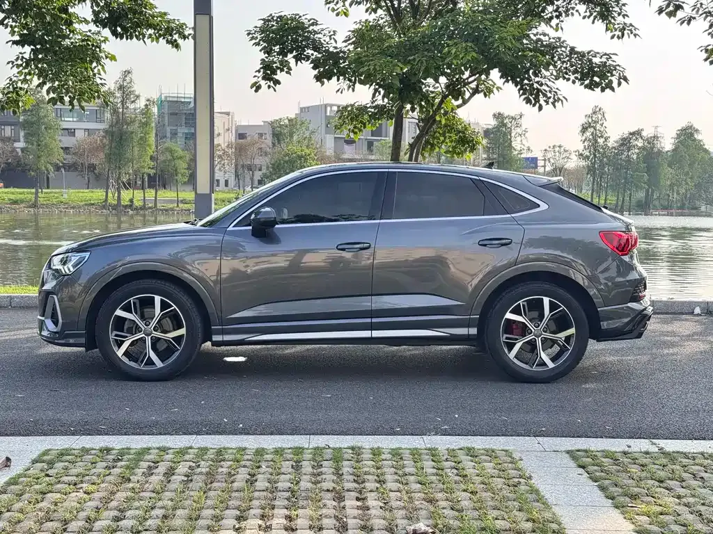 Audi Q3 Sportback 2021 из CN, фото 4