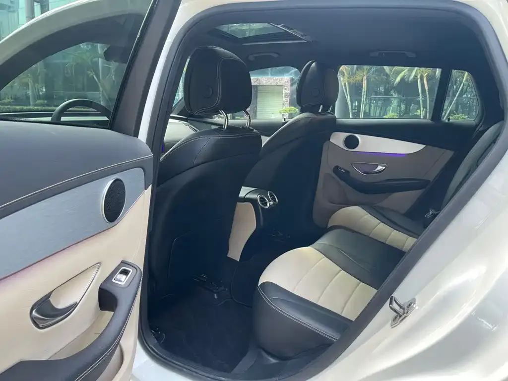 Mercedes-Benz EQC 2022 из CN, фото 8