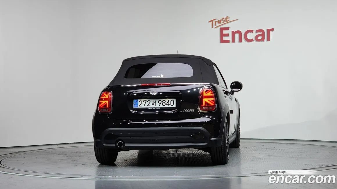 Mini Cooper Convertible 2024 из KR, фото 4