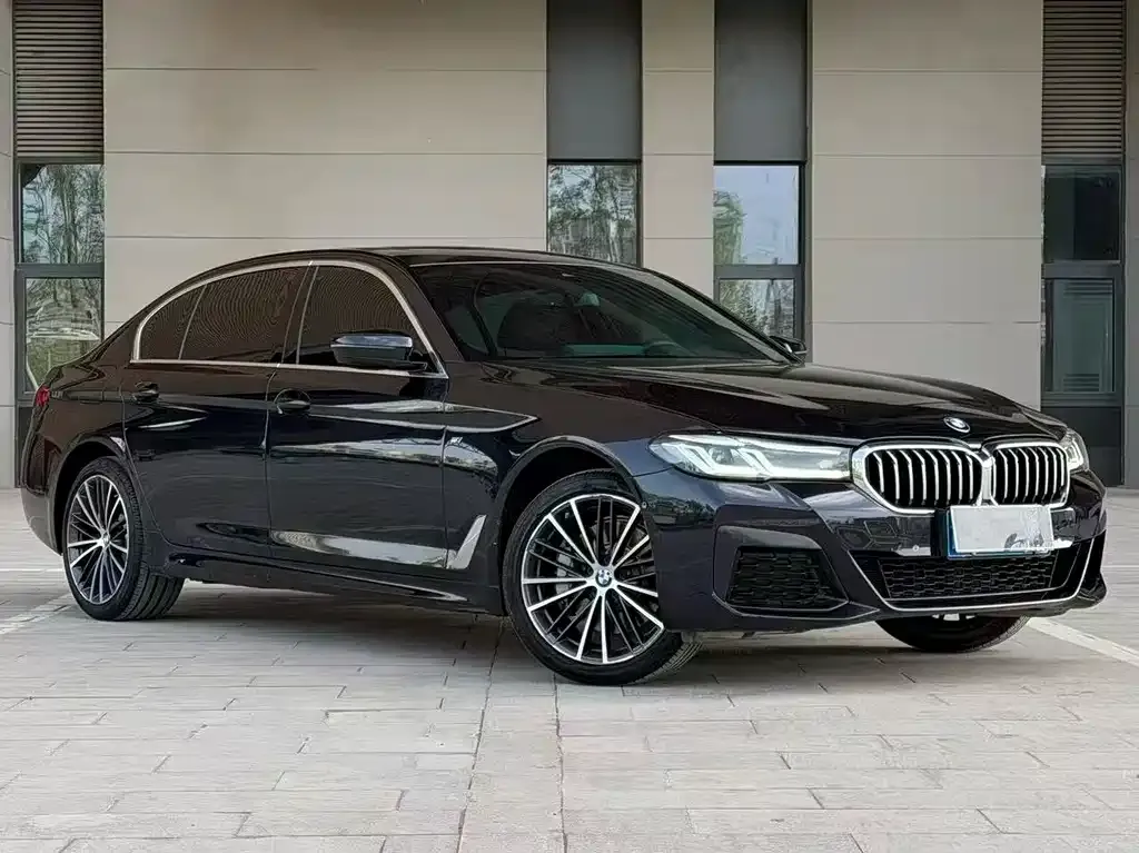 BMW 5 Series — фото 10