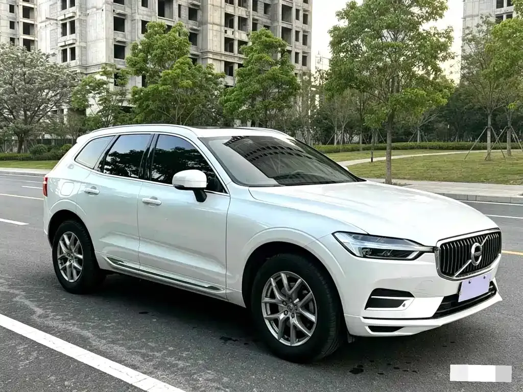Volvo XC60 — фото 3