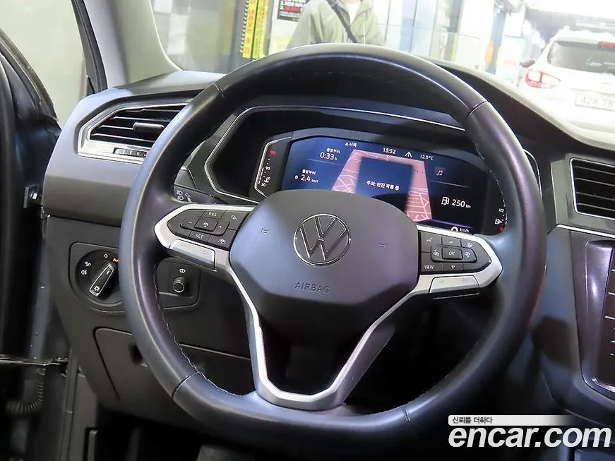 Volkswagen Tiguan 2023 из KR, фото 10