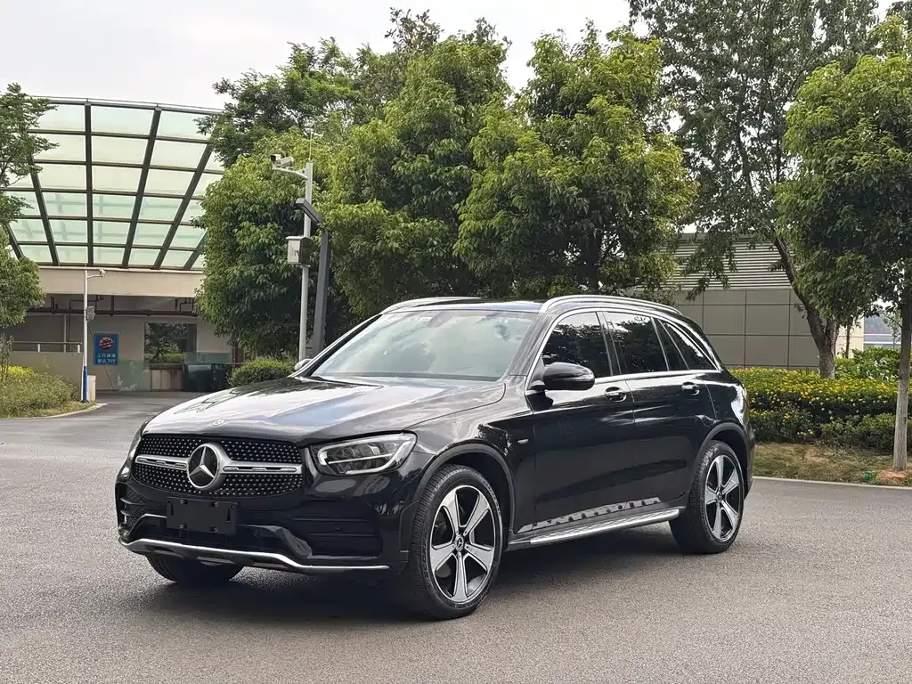 Mercedes-Benz GLC — фото 1