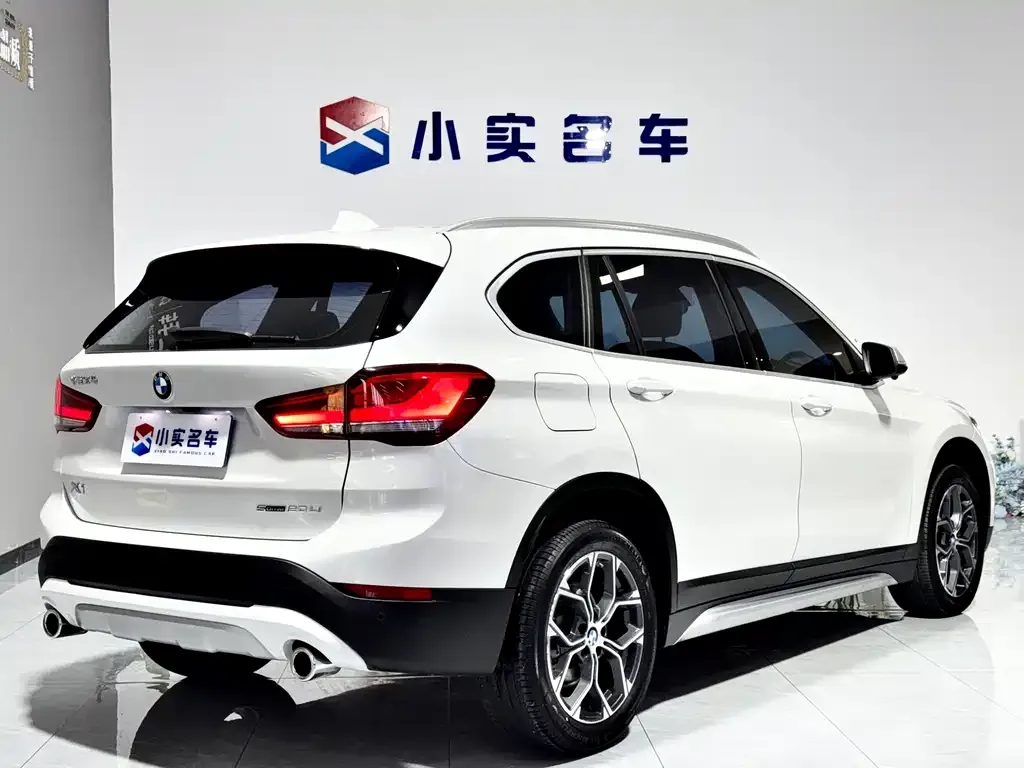 BMW X1 — фото 8