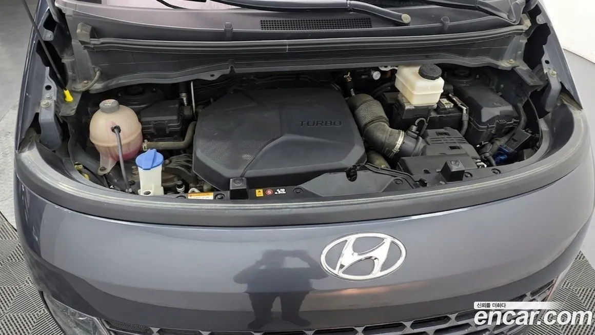 Hyundai Staria — фото 2
