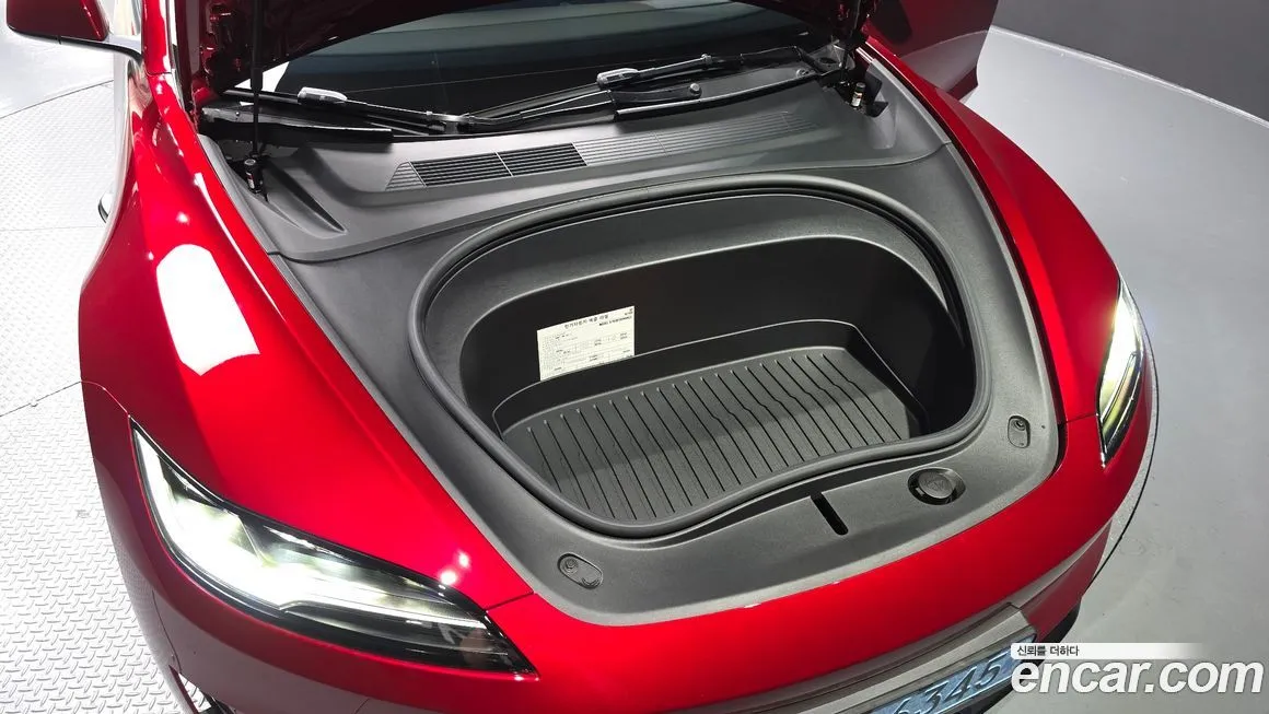 Tesla Model 3 — фото 10