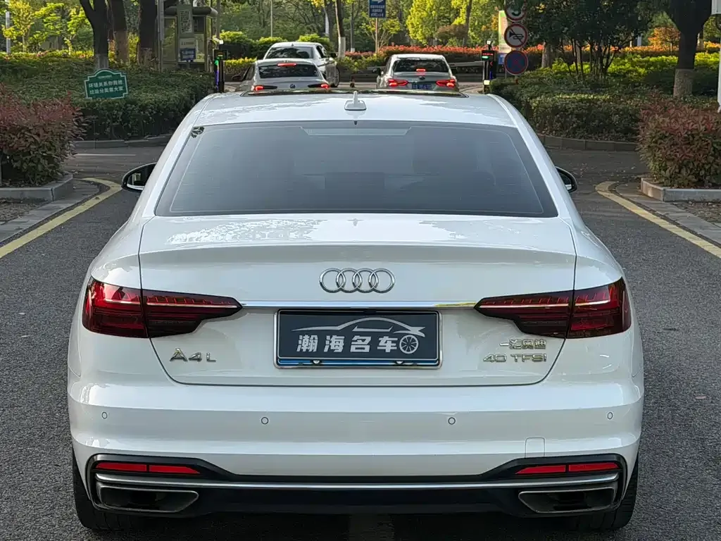 Audi A4L 2021 из CN, фото 10