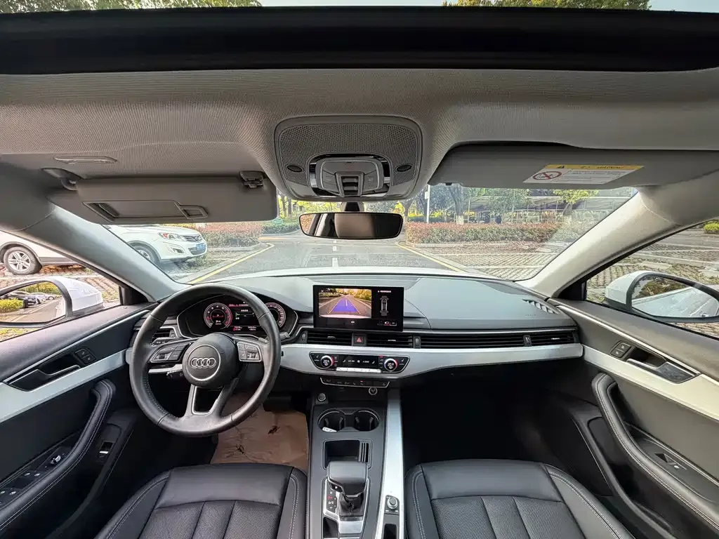 Audi A4L 2021 из CN, фото 5
