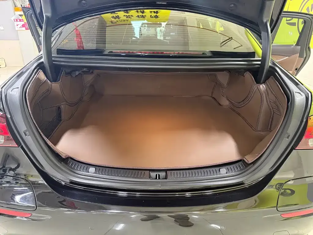 Mercedes-Benz E-Class New Energy 2022 из CN, фото 4