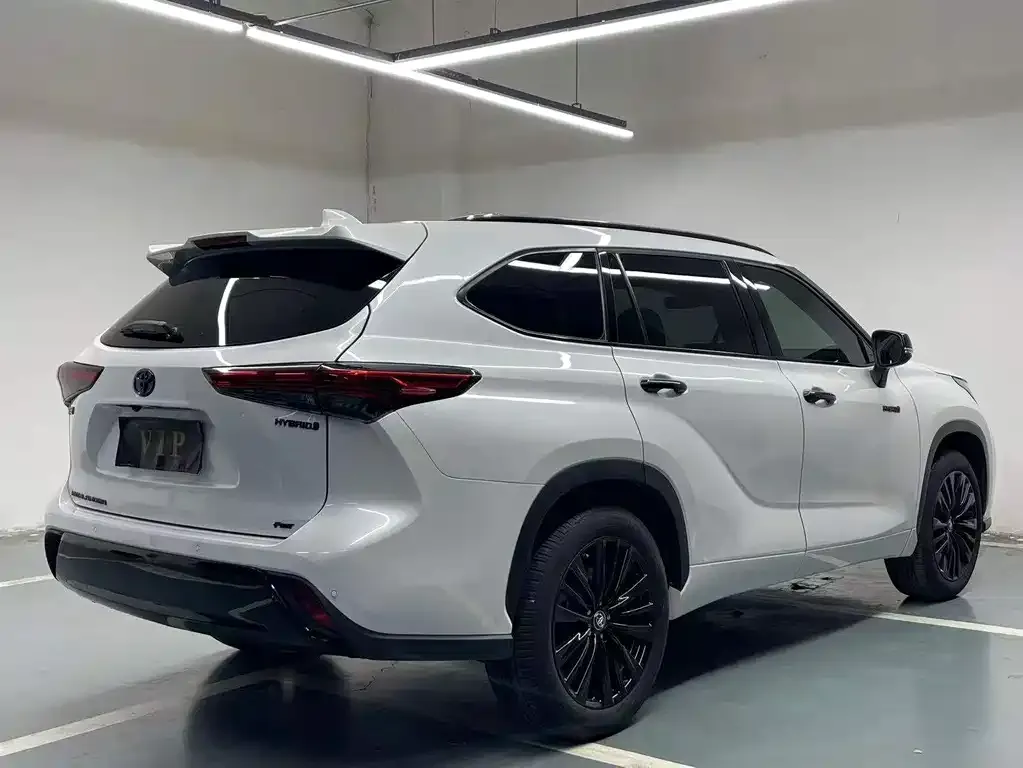 Toyota Highlander — фото 5