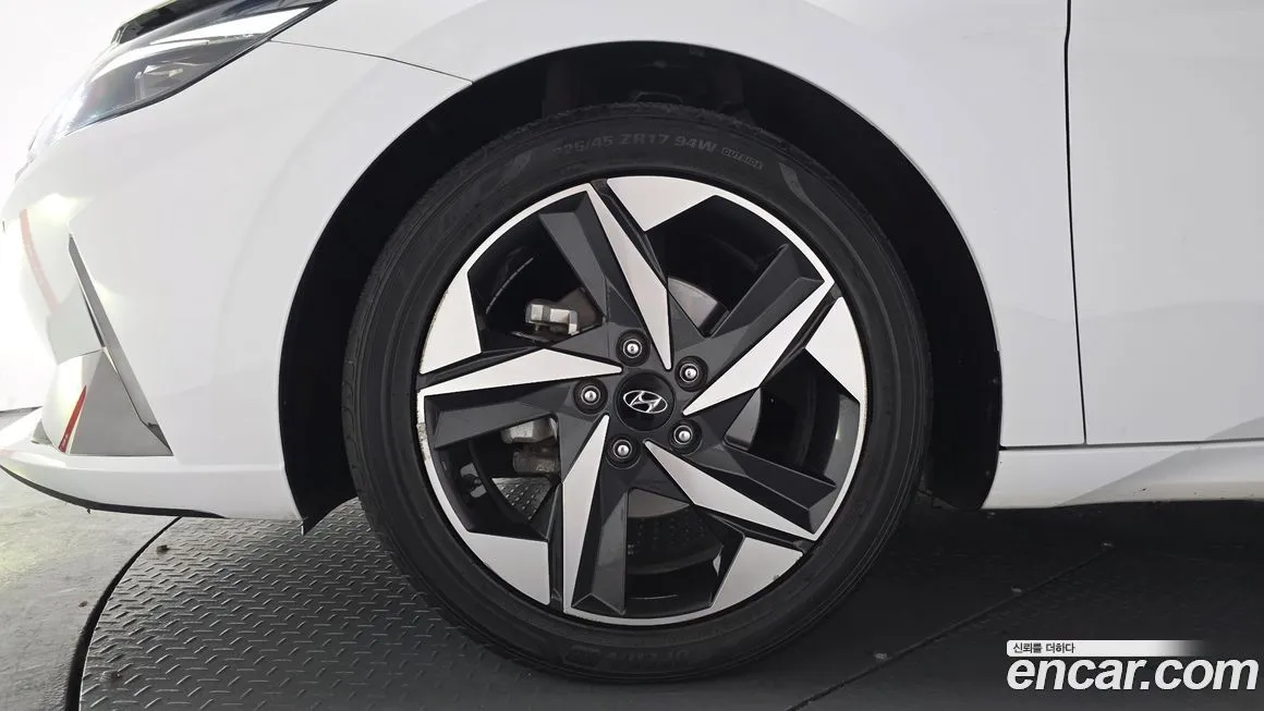 Hyundai AVANTE — фото 7