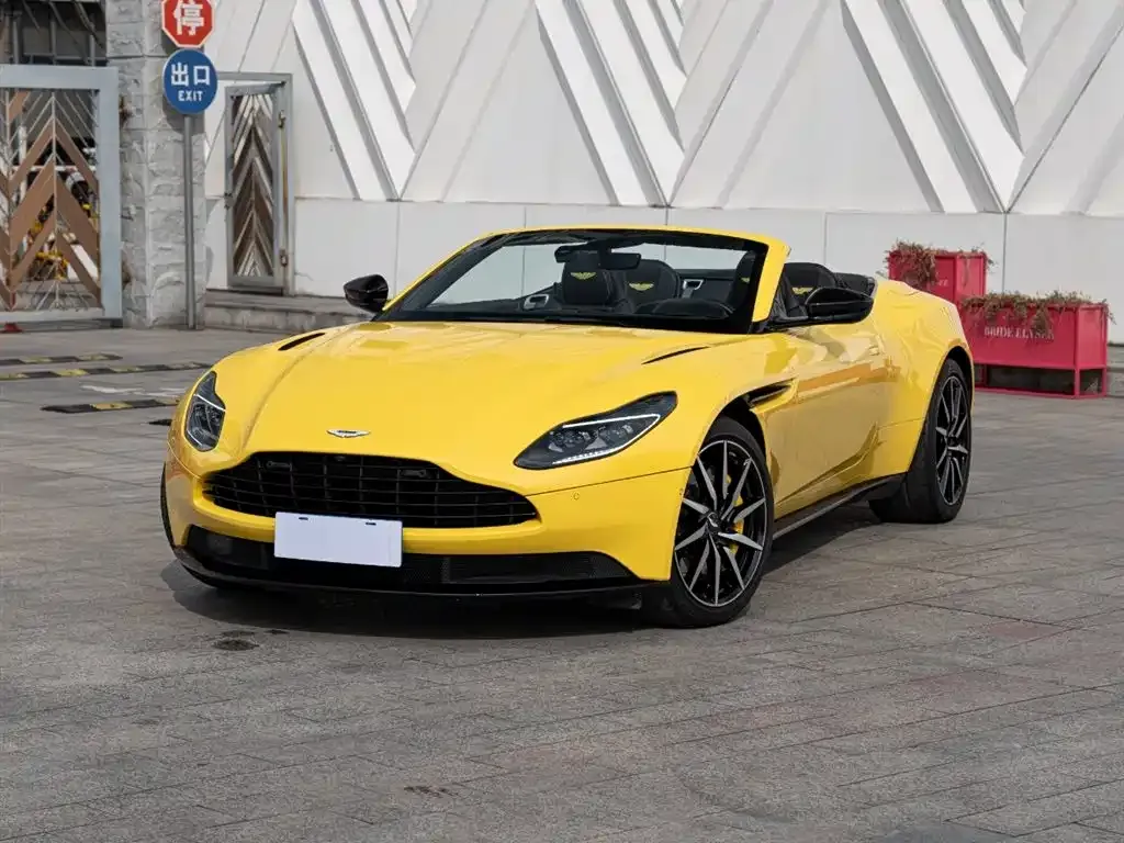 Aston Martin DB11